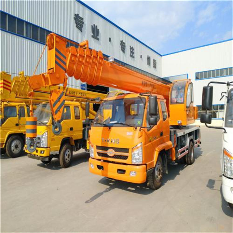 万年吊门窗的小型吊车怎么收费